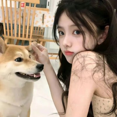 戴面具的女人